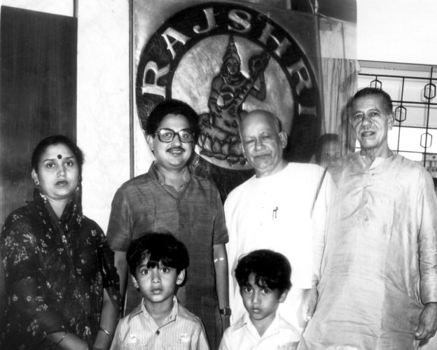 Sunil Shastriji, Minister U.P. and his family with Tarachandji Barjatia at Rajshri Production